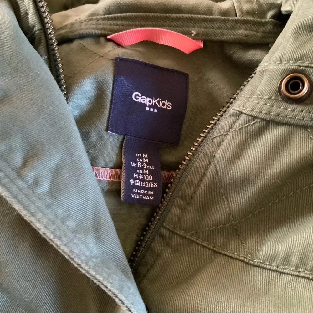 Gap Kids army green jacket size M NWOT